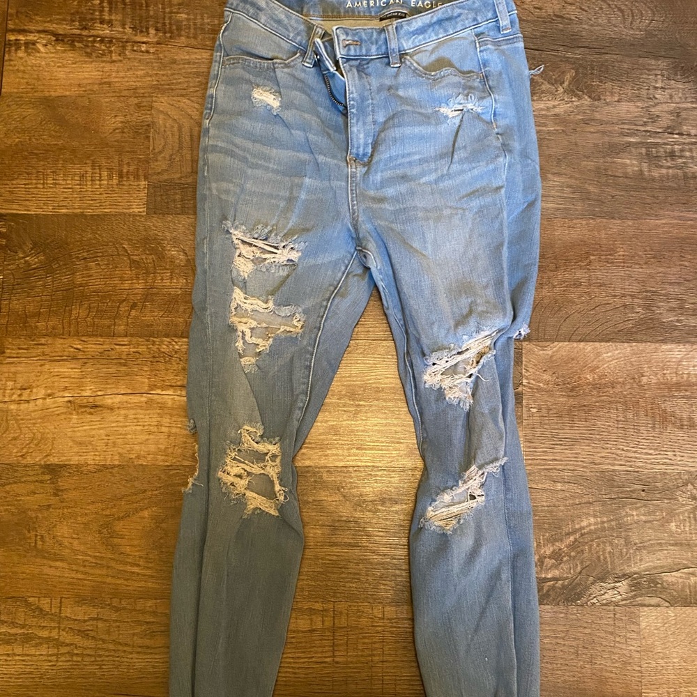 American Eagle Outfitters Light Blue Distressed Skinny Jeans